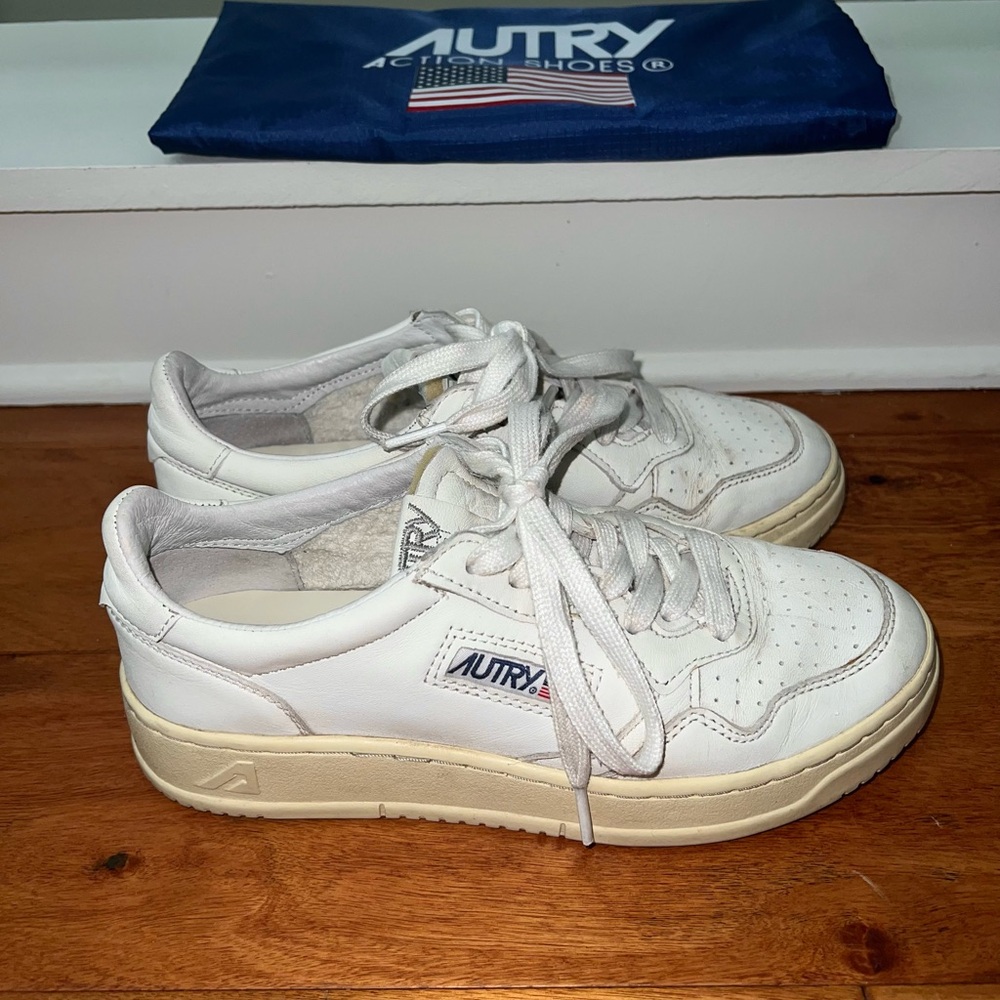 Autry Medalist Low Sneakers